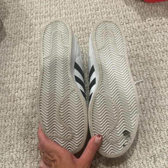 Adidas Superstar - Picture 2 of 2